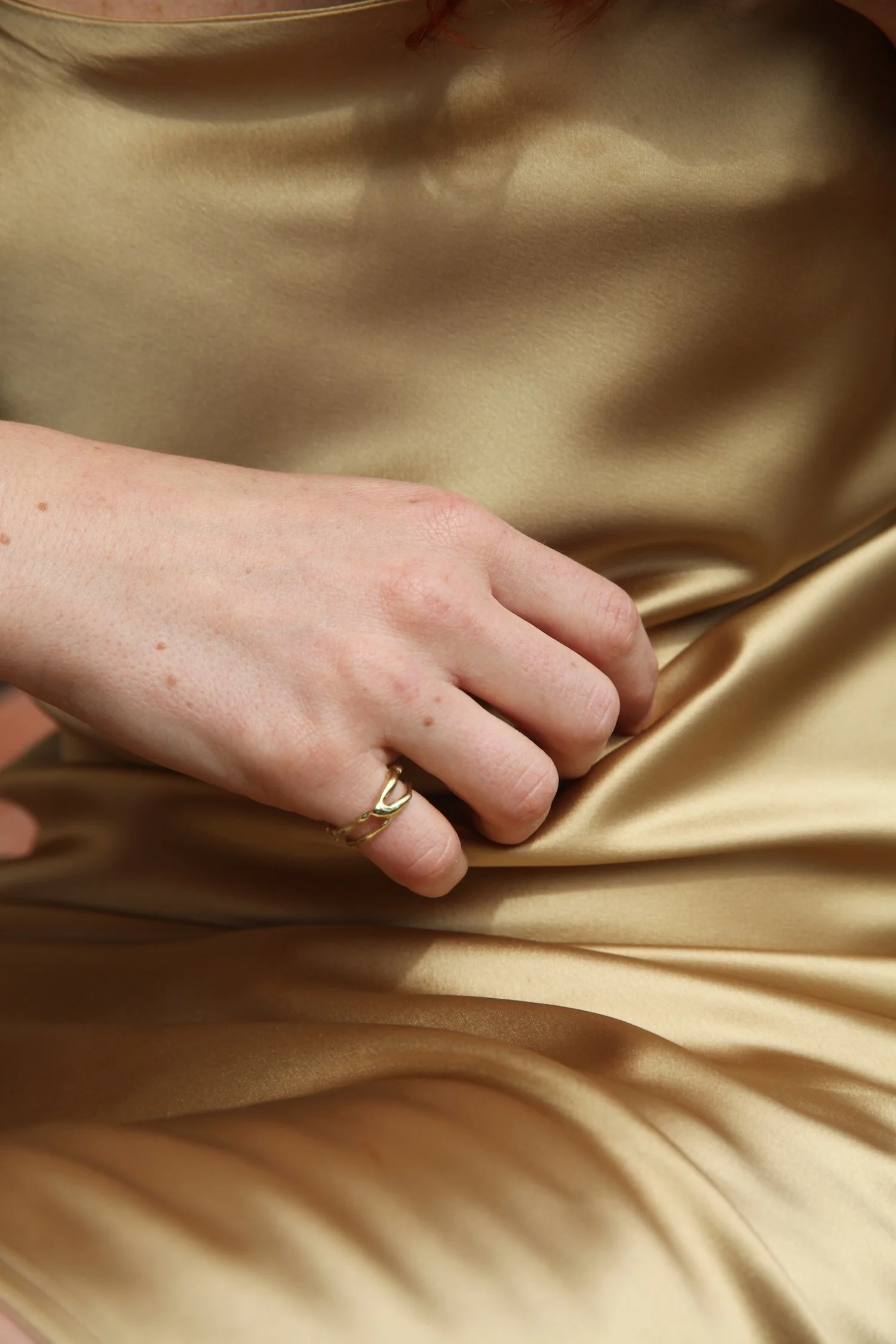 Fluida double ring golden, indossato.JPG