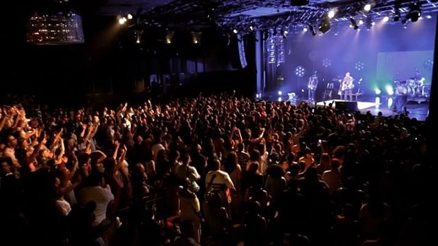 His name is Healer of your deepest scars, Father of your broken heart, His name is Mercy, Power, Freedom, His name is Jesus. #tbt NEW YORK CITY with @kimwalkersmith