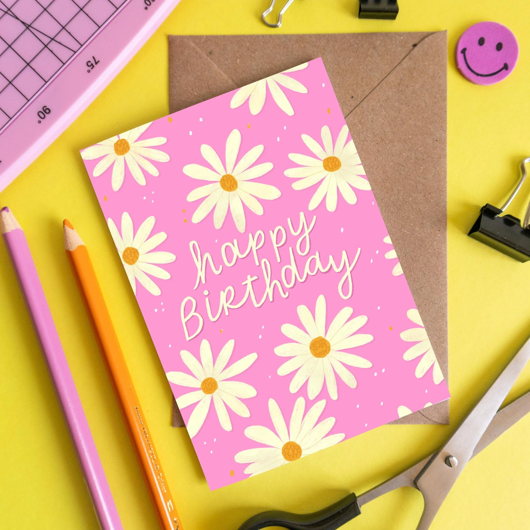 daisy-pattern-pink-birthday-card.jpg