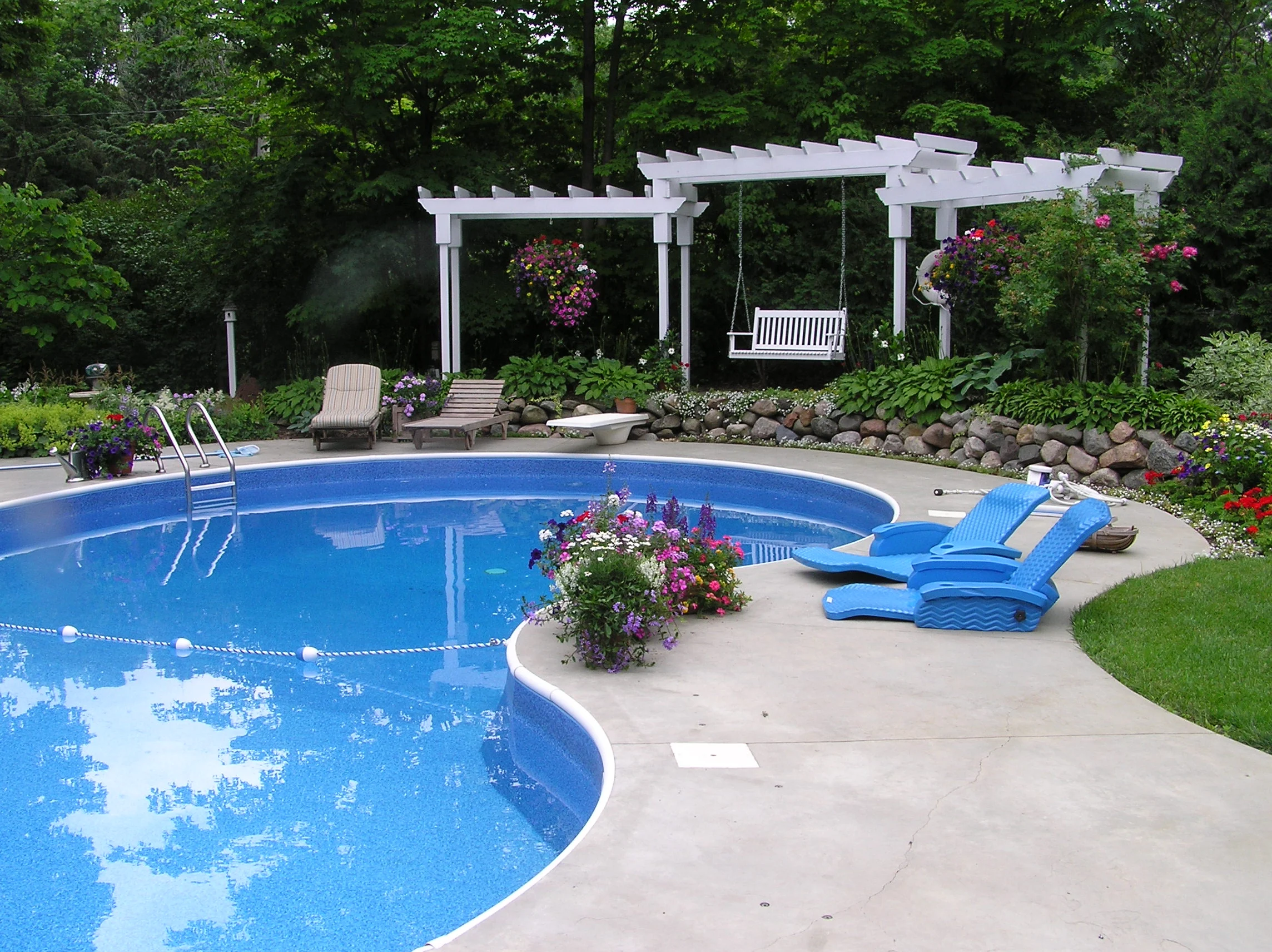 Outdoor Excapes - Creating Luxury Outdoor Living