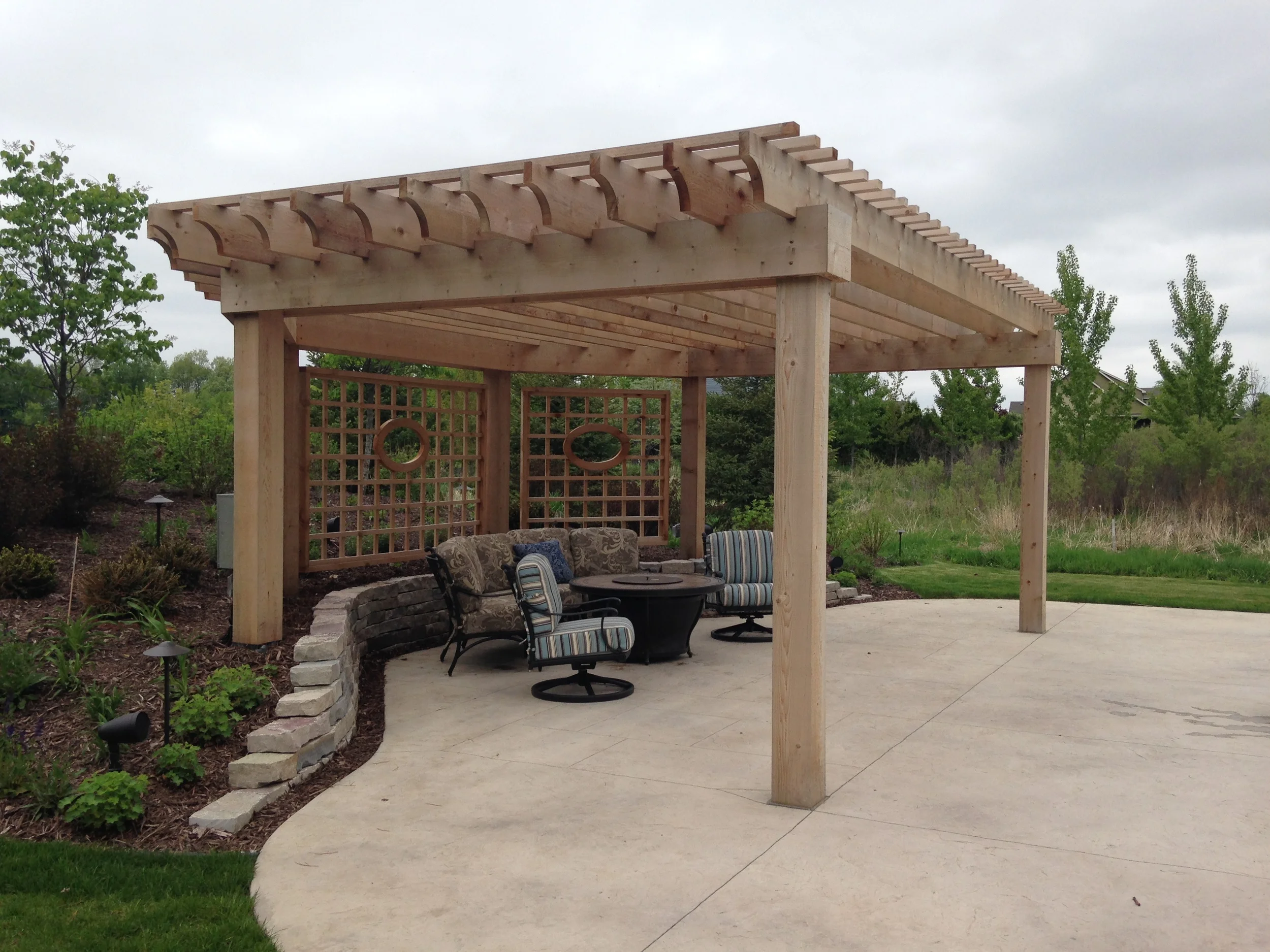 Outdoor Excapes - Creating Luxury Outdoor Living