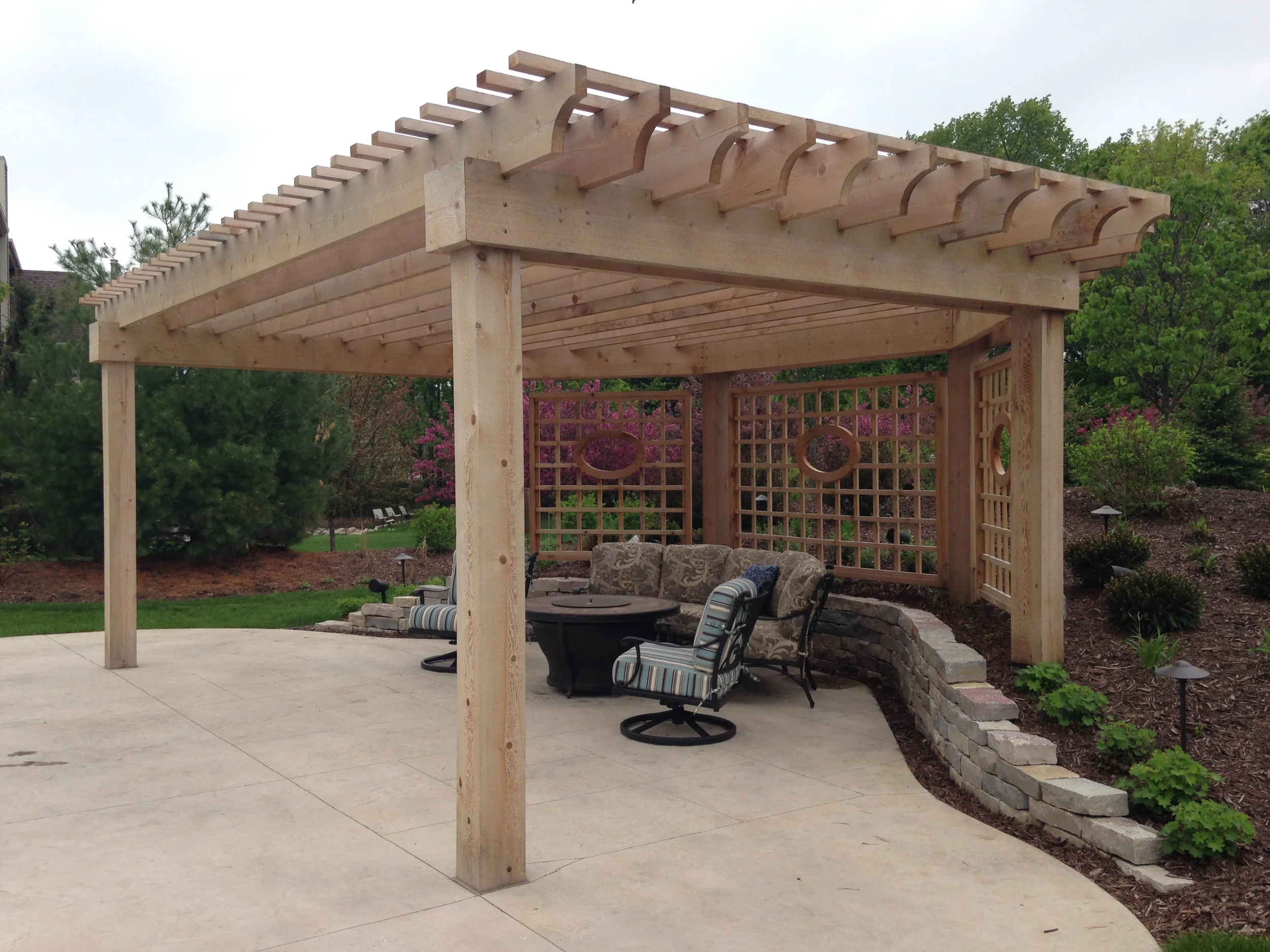 Outdoor Excapes - Creating Luxury Outdoor Living