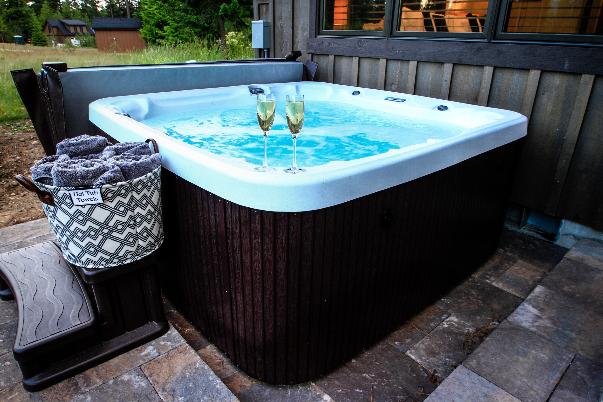 Luxurious Hot Tub