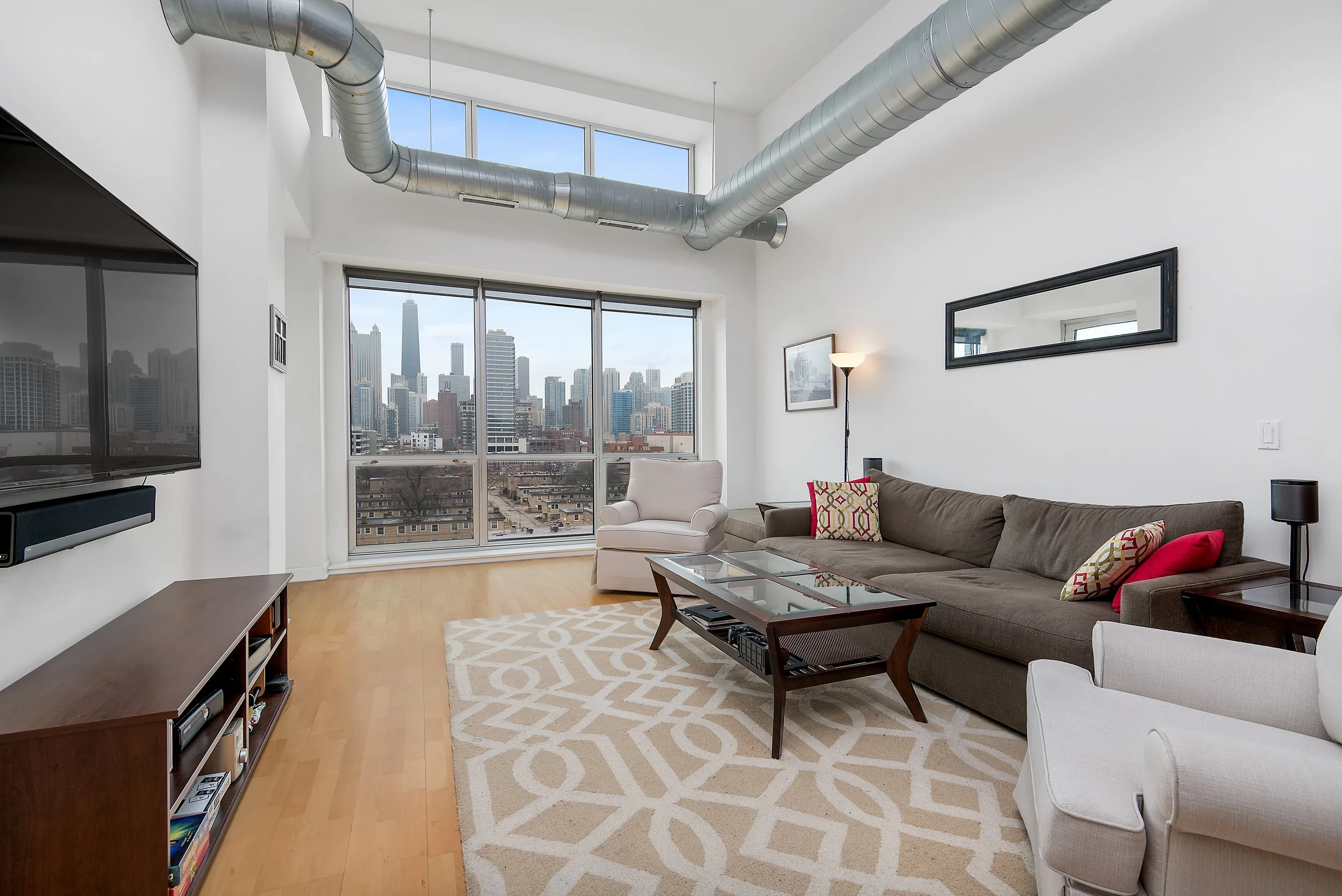 Bobby-Review-RJ -Yozwiak-Chicago-Real-Estate.jpg