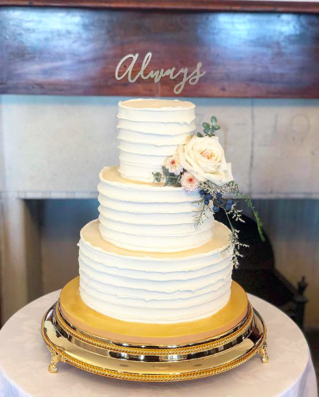 Horizontal line finish vegan wedding cake at Gunners Barracks in Mosman.