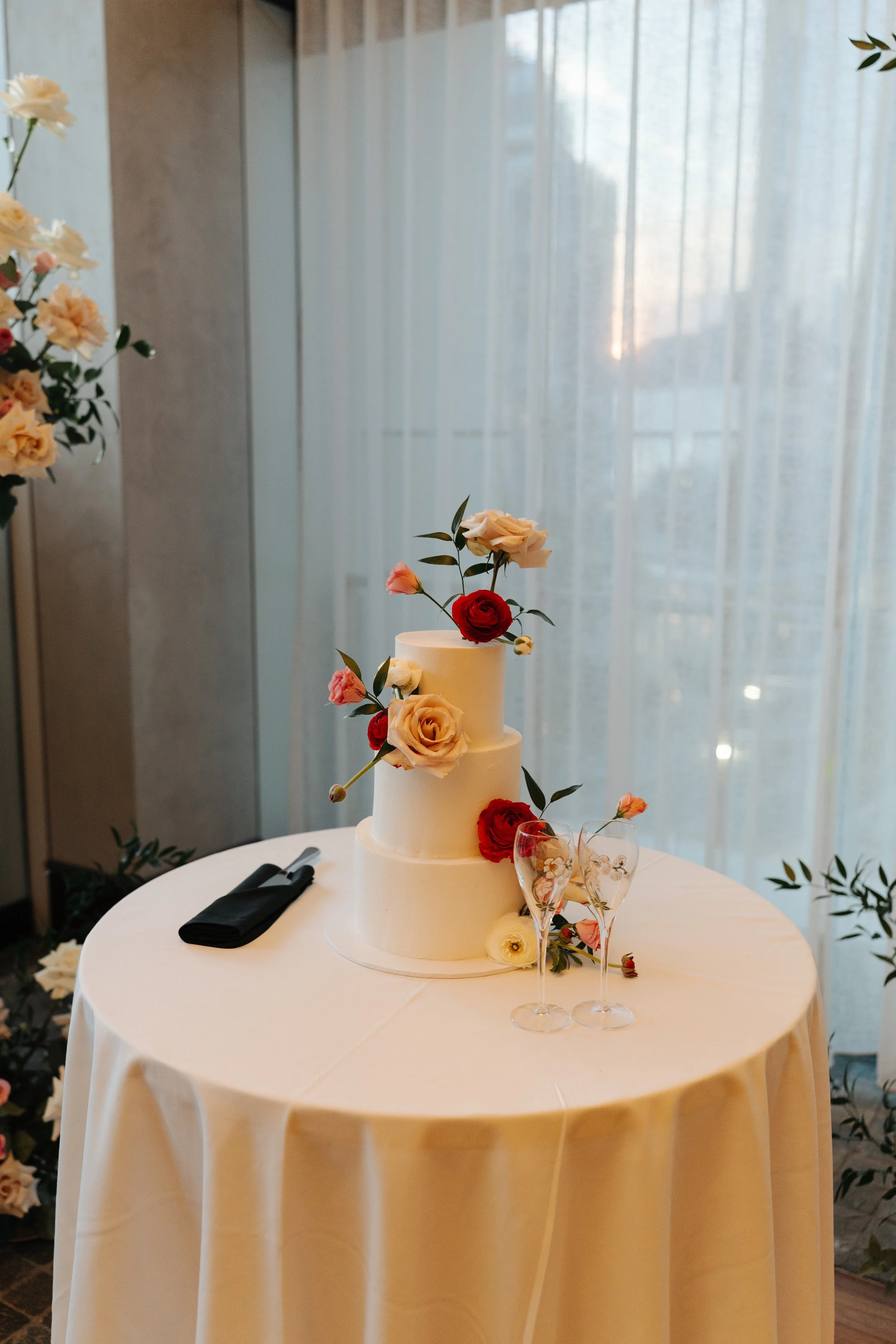 Sophia & Andrew's vegan wedding cake
