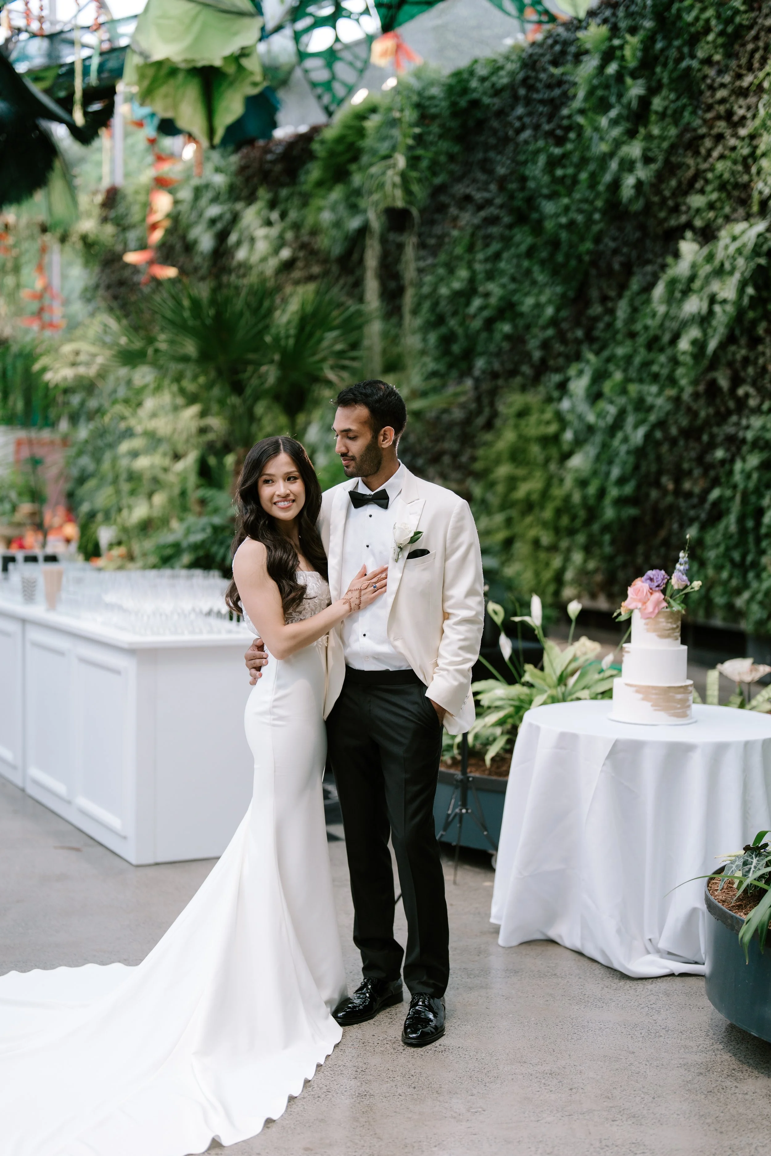 Bronwyn & Anshul's vegan wedding cake