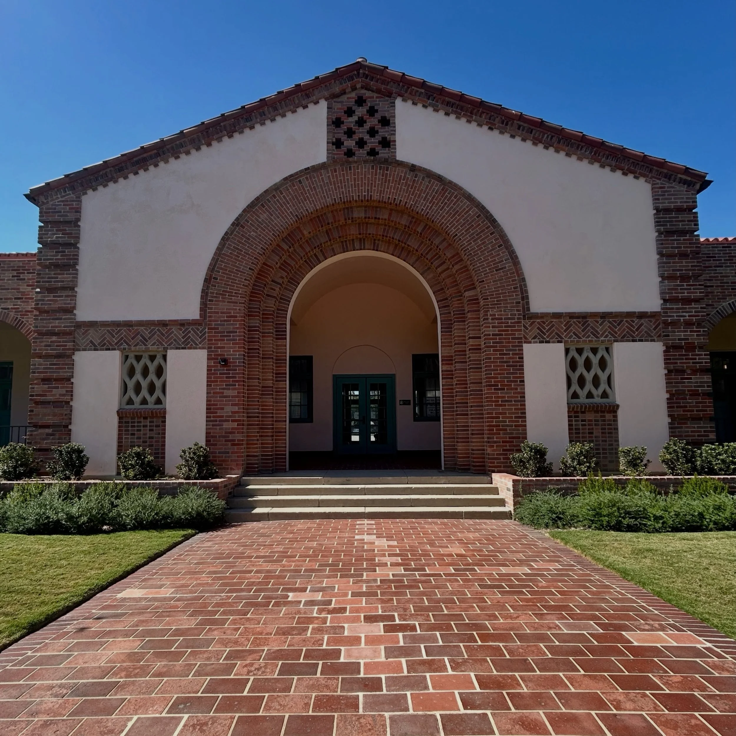 Enduring Architecture

South Pasadena Elementary School
Built in 1885.
Rebuilt in 1928.
Decommissioned in 1979.
Resurrected as the Sid the Cat Auditorium complex in 2025.

South Pasadena Public Library
Established in 1907.
Expanded in 1916.
Dismantle