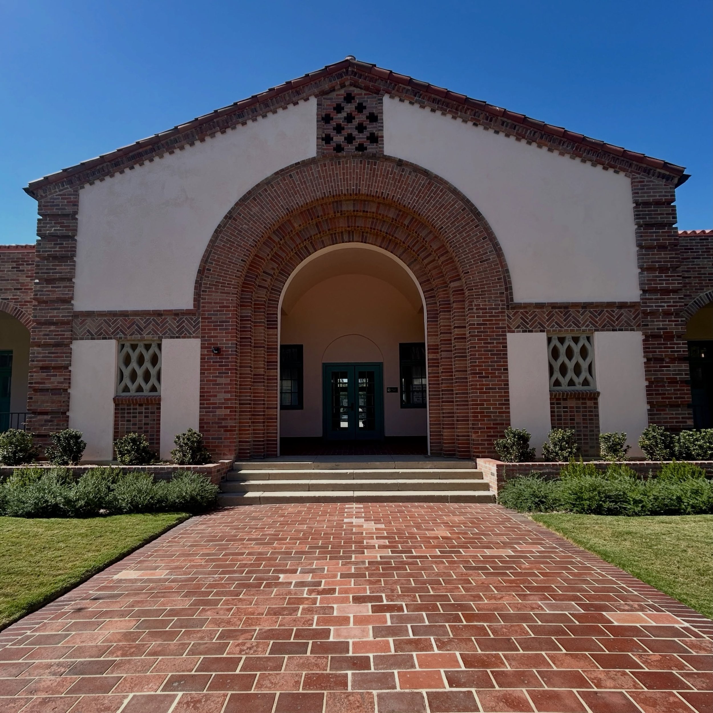 Enduring Architecture

South Pasadena Elementary School
Built in 1885.
Rebuilt in 1928.
Decommissioned in 1979.
Resurrected as the Sid the Cat Auditorium complex in 2025.

South Pasadena Public Library
Established in 1907.
Expanded in 1916.
Dismantle