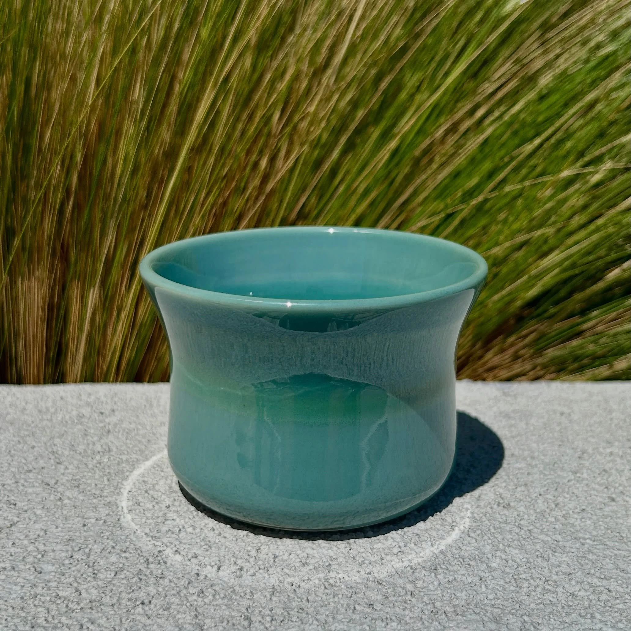 Halo

Created for a great friend with a green thumb

cjaceramics.com

#madeatgdla #ceramics #pottery #plantpot #greenthumb