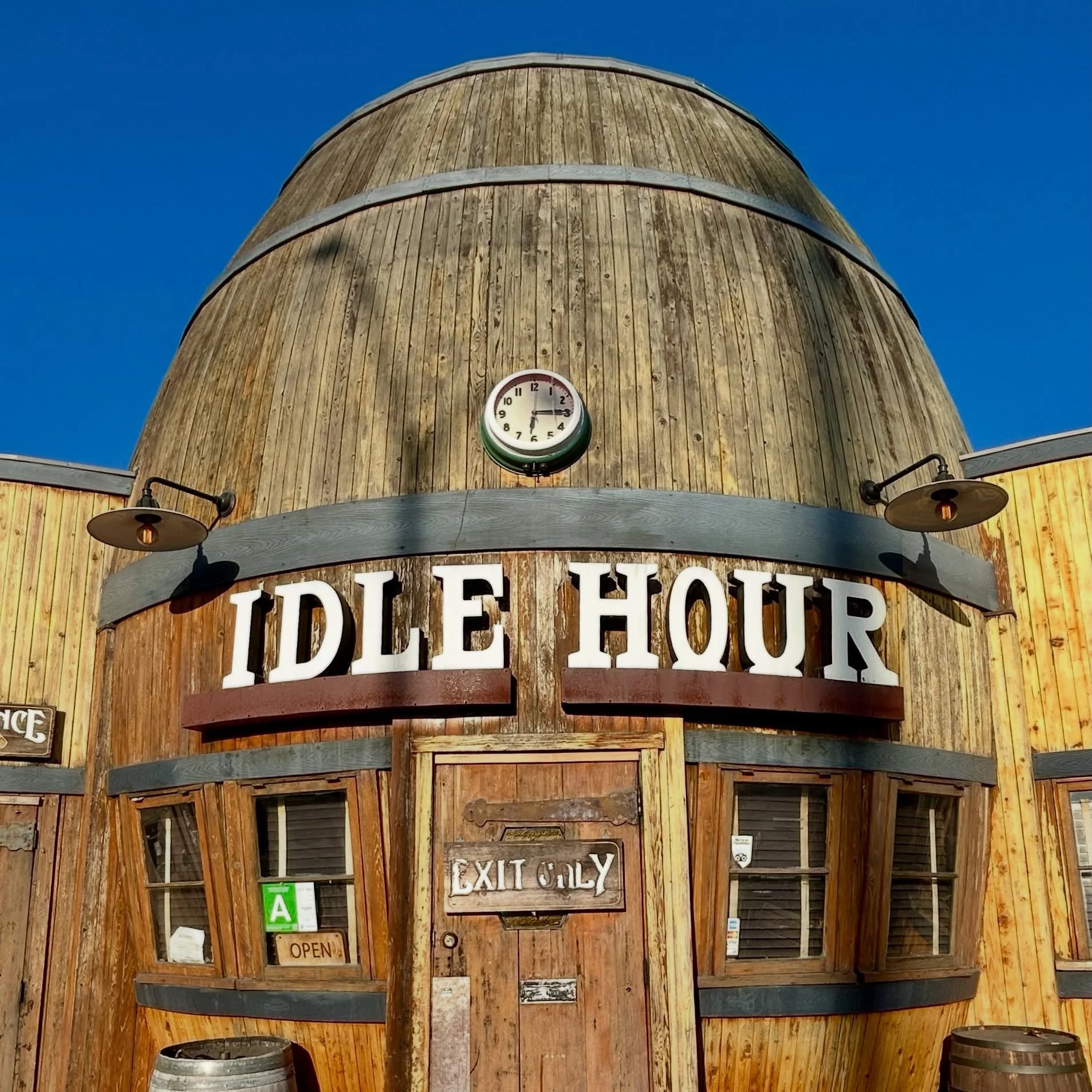 Barrel of Laughs

Idle Hour
Established in 1941
Restored in 2015
L.A. Historic-Cultural Monument 977

#drunkitecture #losangeles #happyhour @idlehour