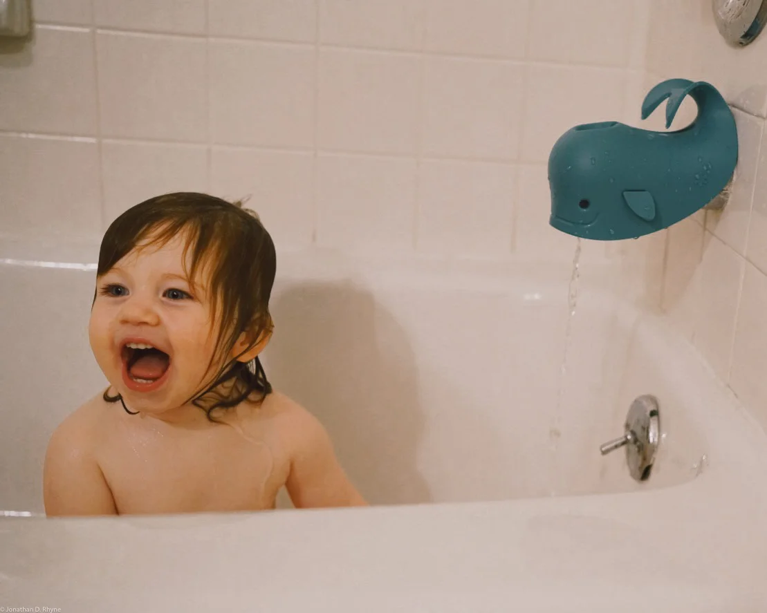Bath time is the best time - Sony A7R II, 35mm, 1/320 s, f/2.0 , ISO 3200