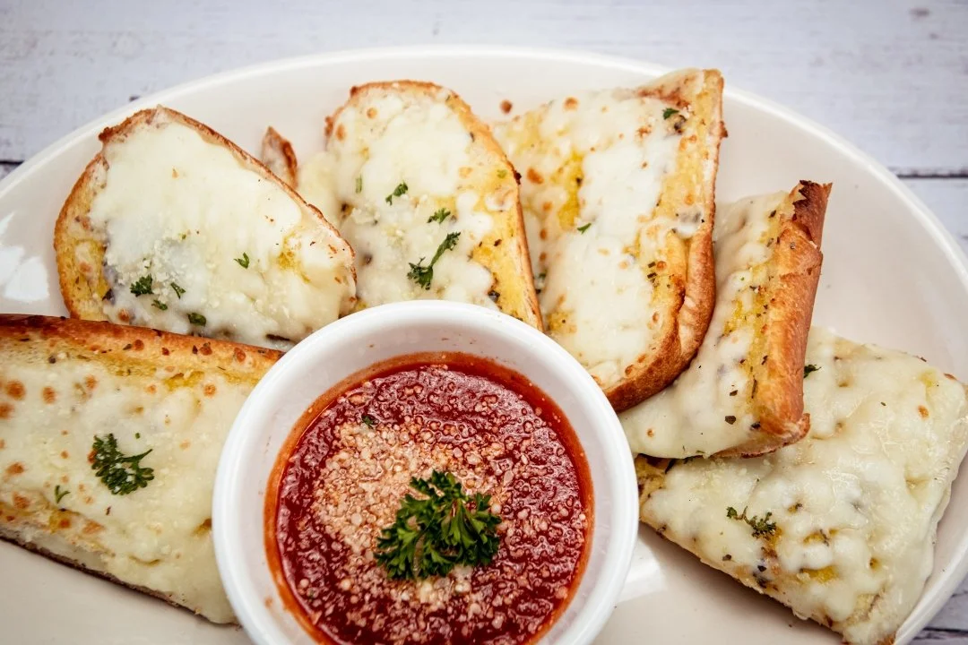 Garlic-Bread-w-cheese.jpg