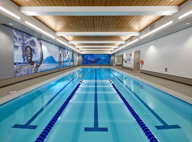 michaelvanleur_photography Lap Pool &ndash;LA/Fitness &ndash; North York  Alex Rebanks Architect. #alexrebanks  Interior Design &ndash; SDA Partnership #sdapartnership #gym #workout #fitness