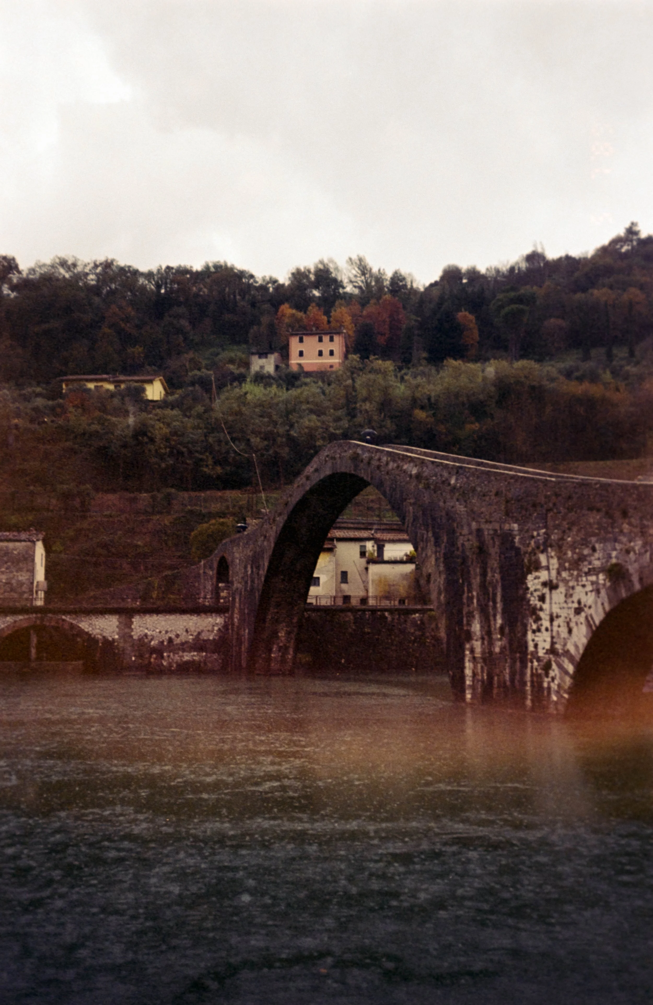 lucca italy bridge
