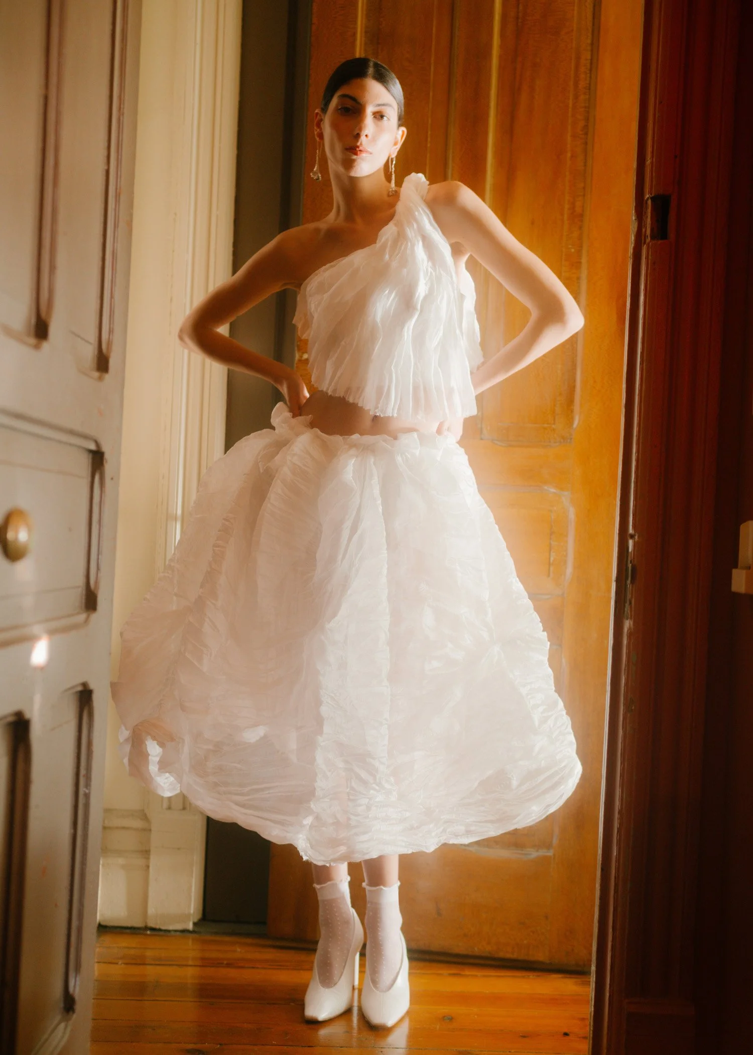 Delfina-Balda-Fantasia-Bridal-4-2027-2028-60.jpg