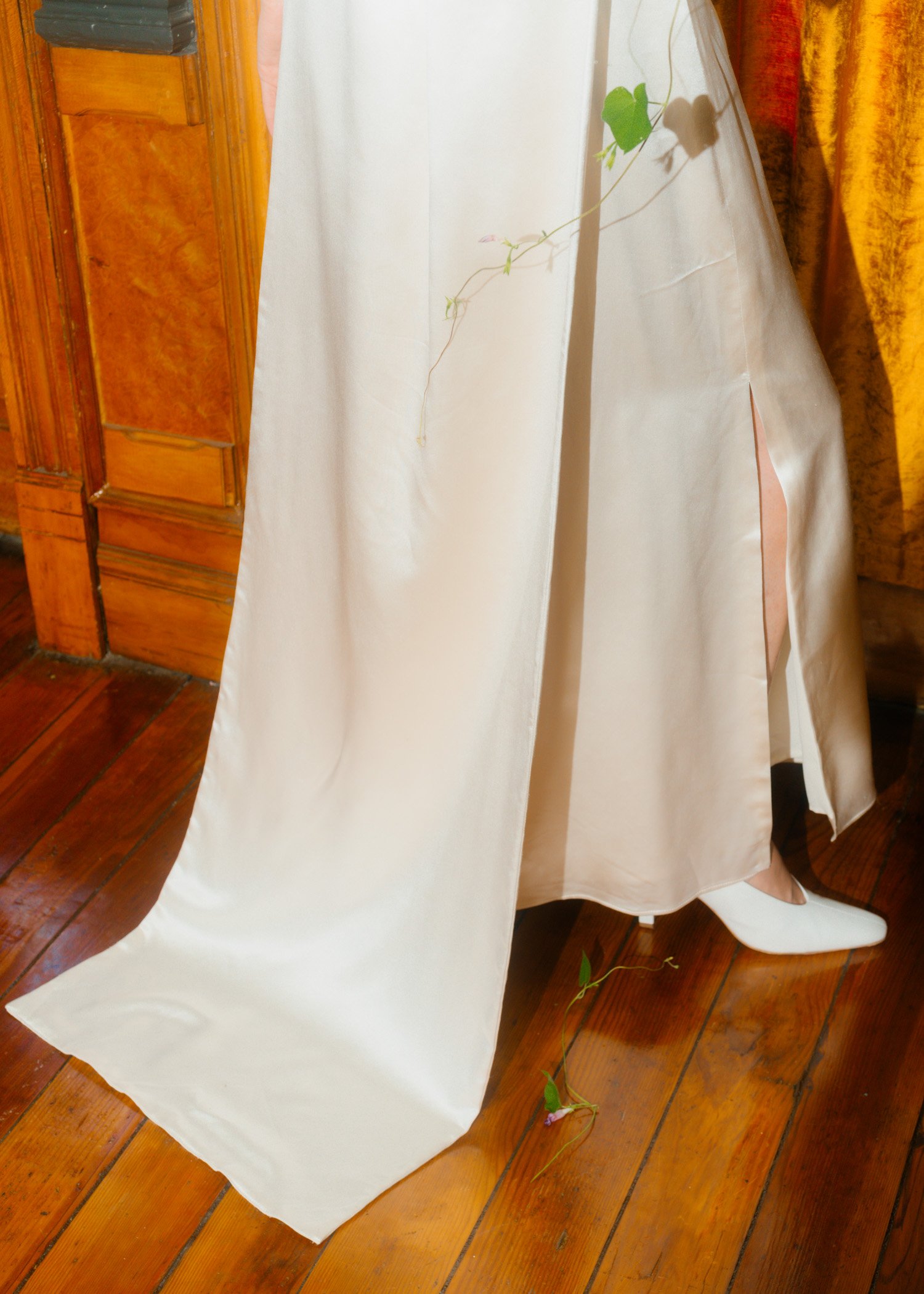Delfina-Balda-Fantasia-Bridal-4-2027-2028-78.jpg