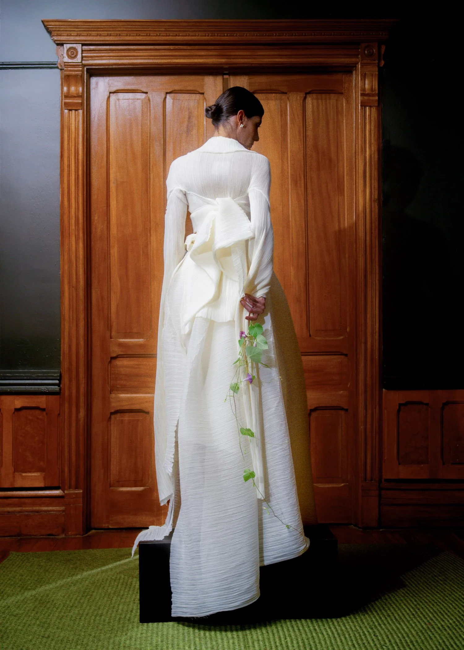 Delfina-Balda-Fantasia-Bridal-4-2027-2028-27.jpg