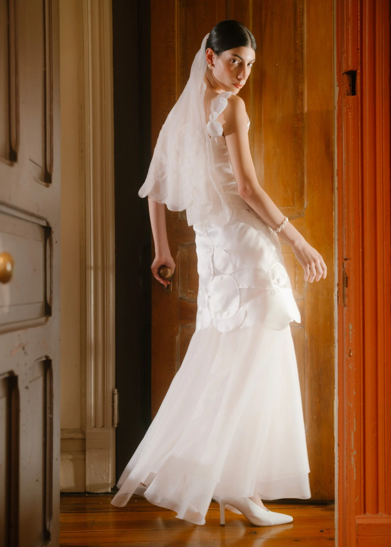 Delfina-Balda-Fantasia-Bridal-4-2027-2028-55.jpg