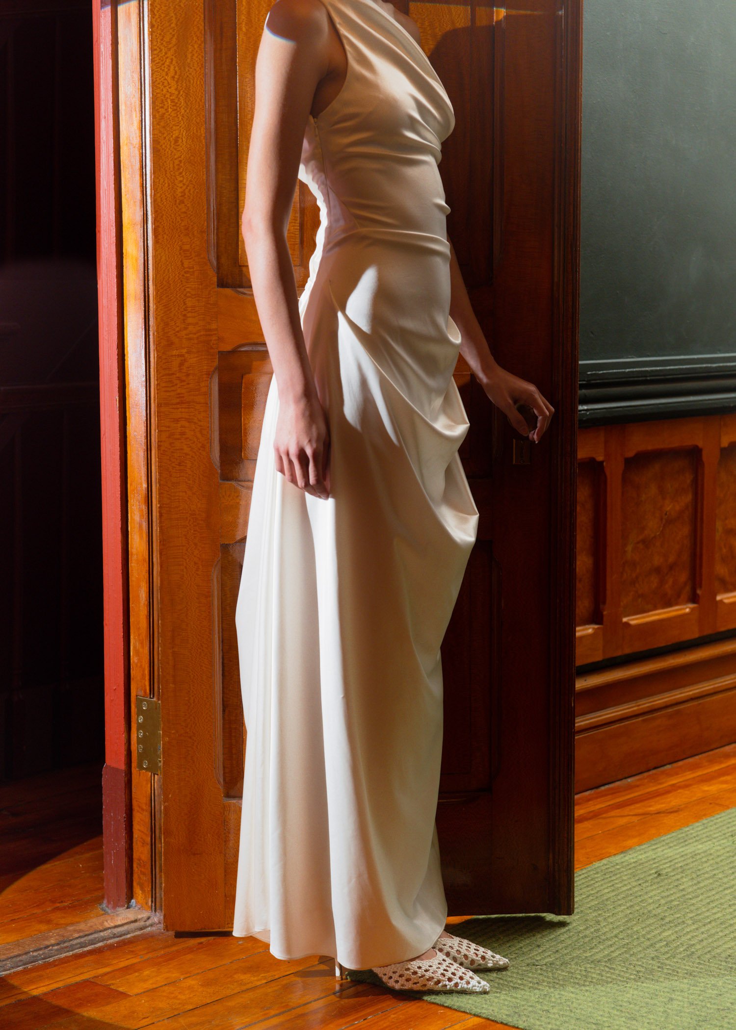 Delfina-Balda-Fantasia-Bridal-4-2027-2028-18.jpg