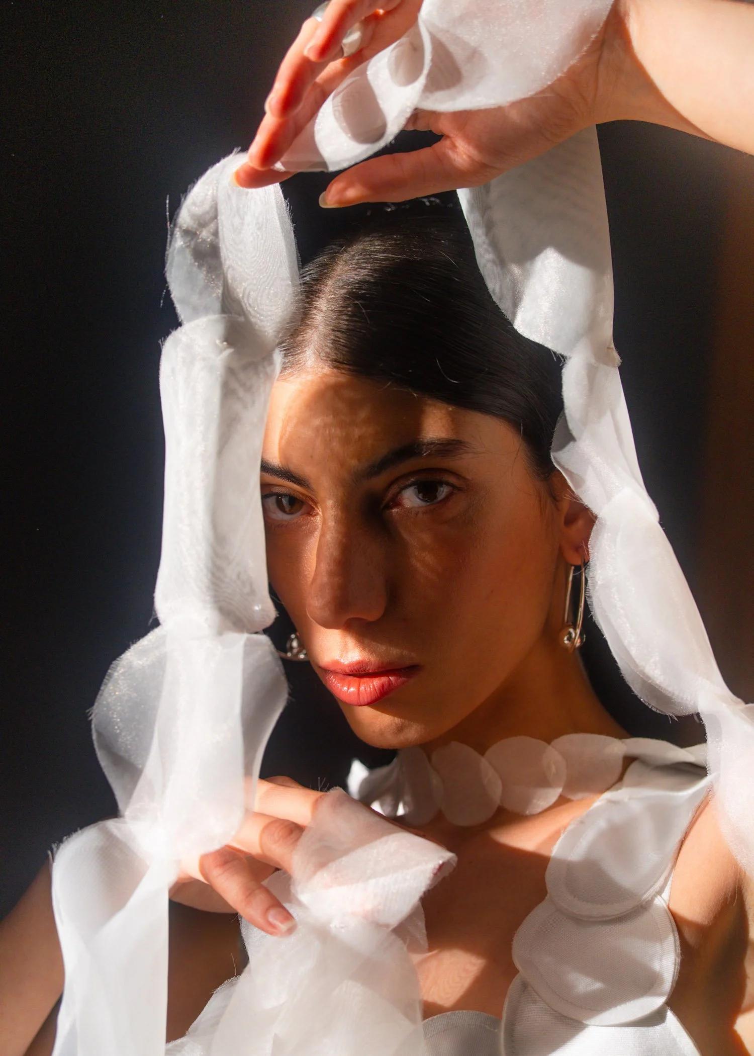 Delfina-Balda-Fantasia-Bridal-4-2027-2028-32.jpg