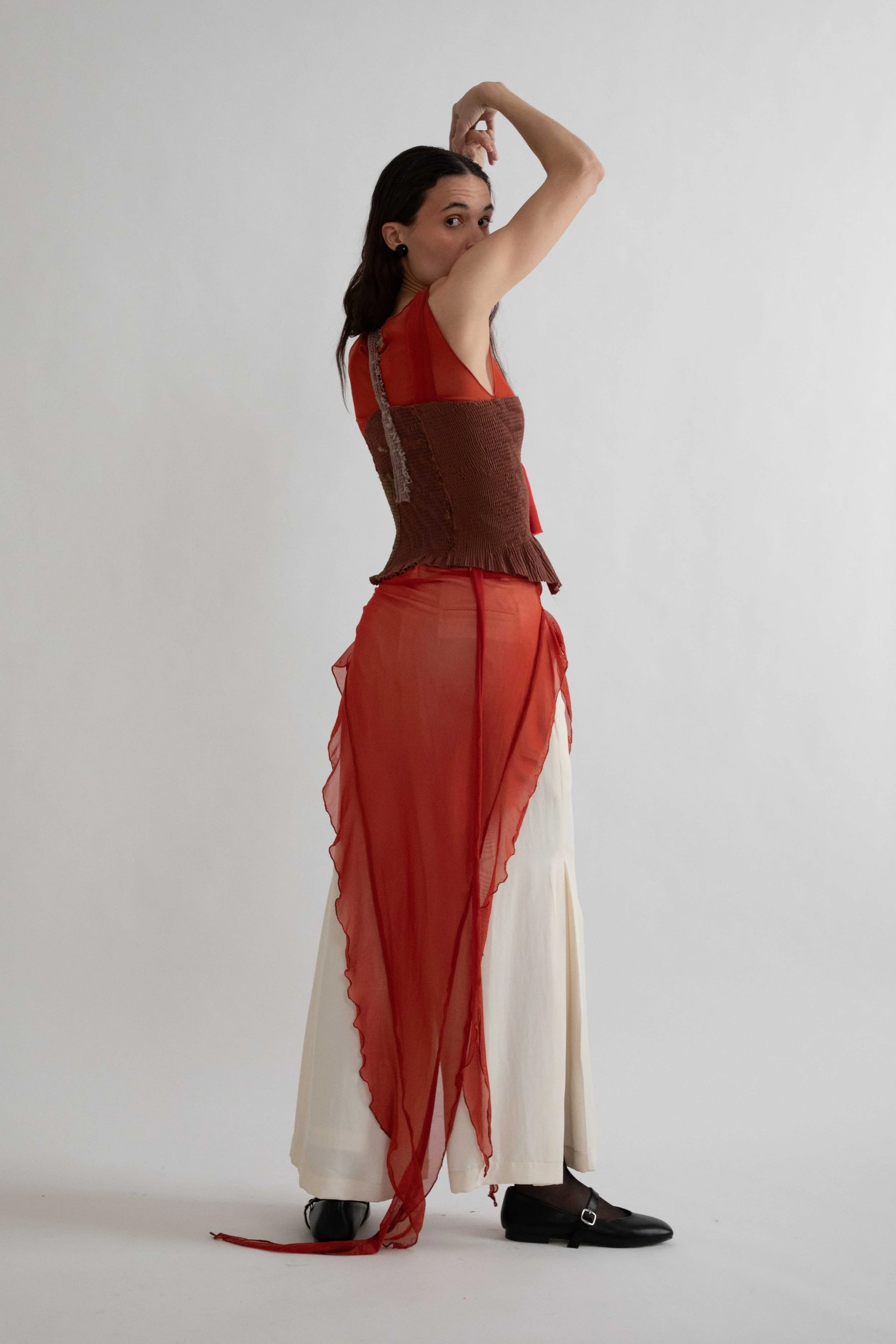 Delfina Balda-fall-winter-2025-Work on the Garden--3.jpg