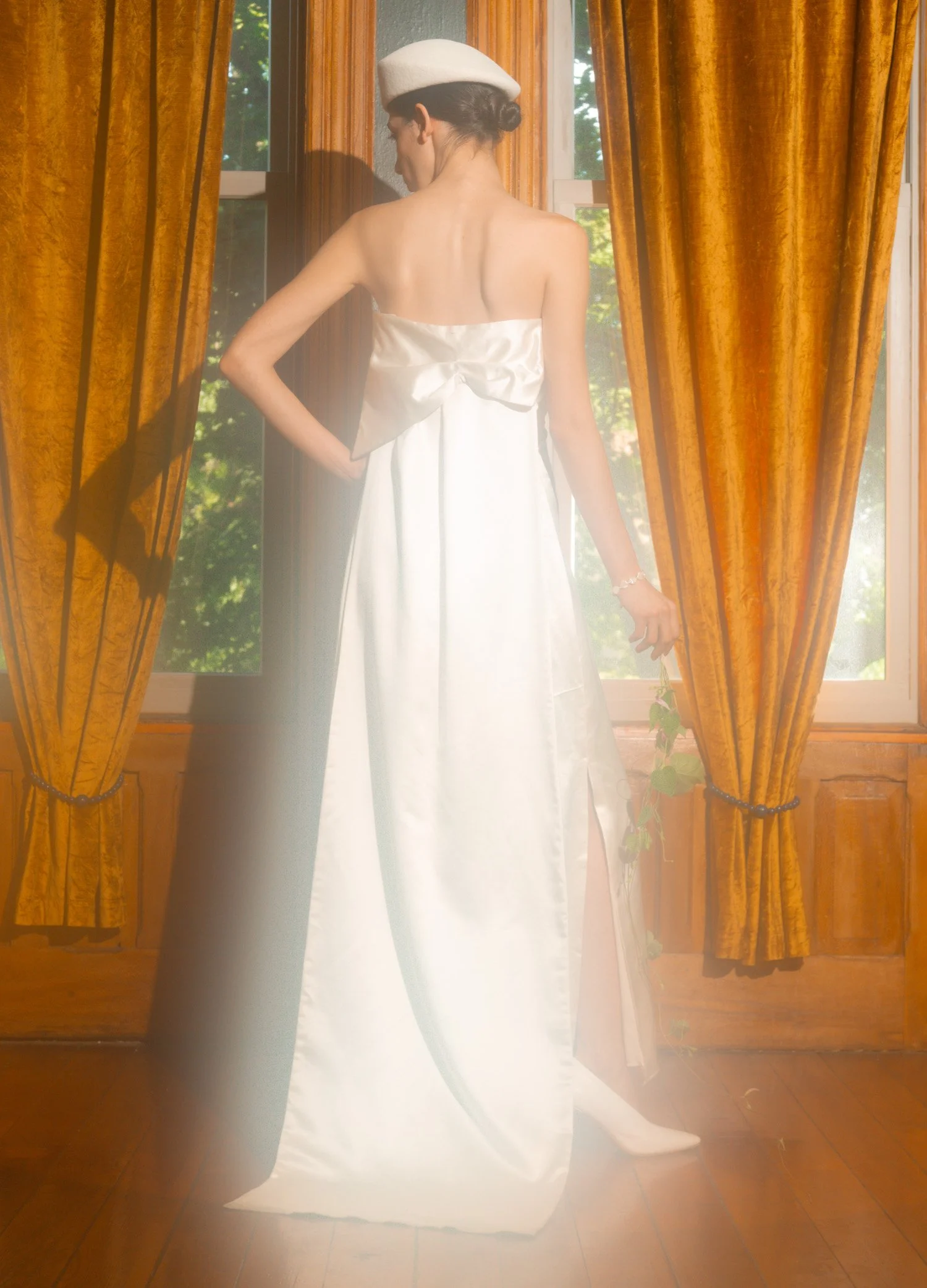 Delfina-Balda-Fantasia-Bridal-4-2027-2028-121.jpg