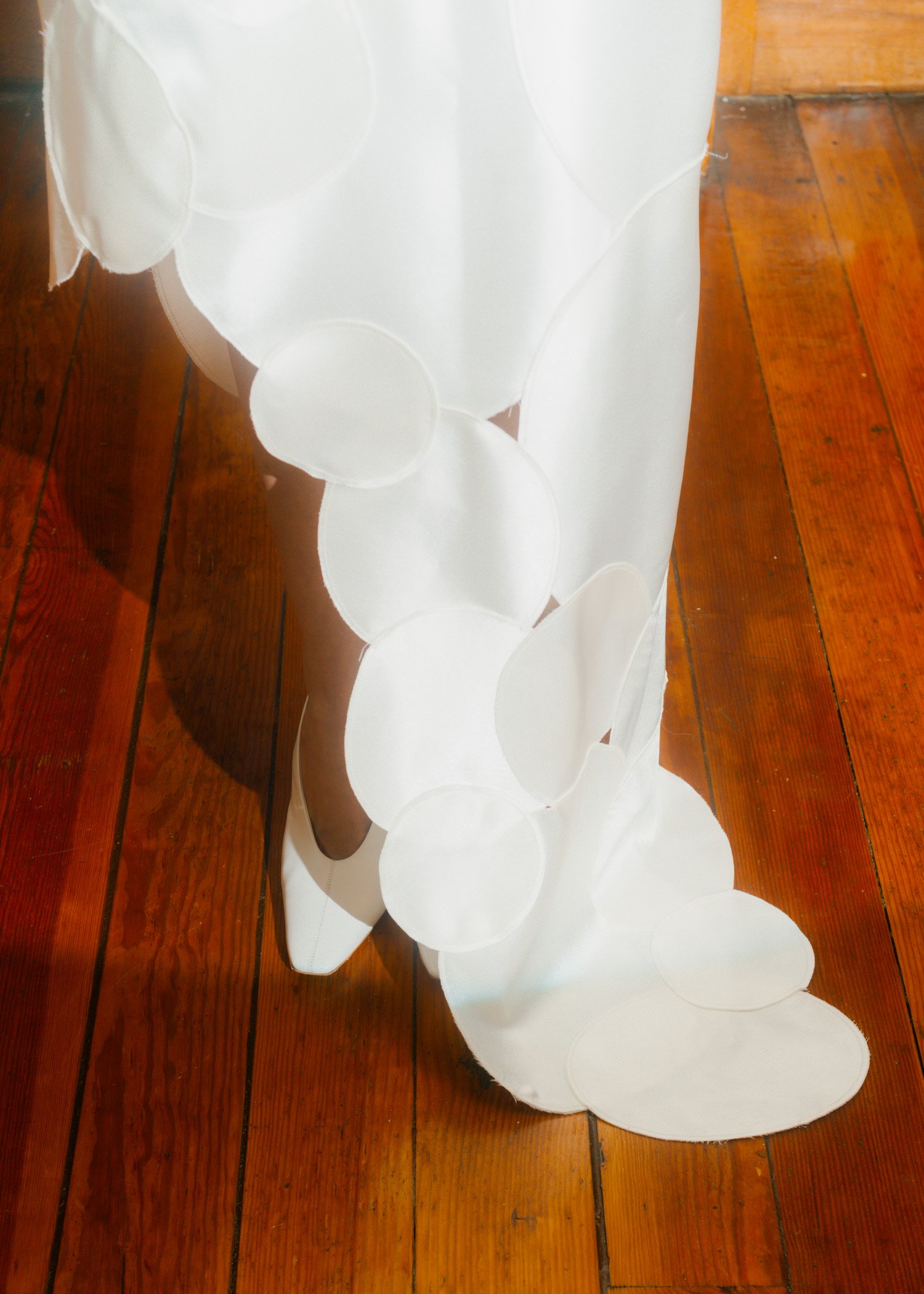 Delfina-Balda-Fantasia-Bridal-4-2027-2028-74.jpg