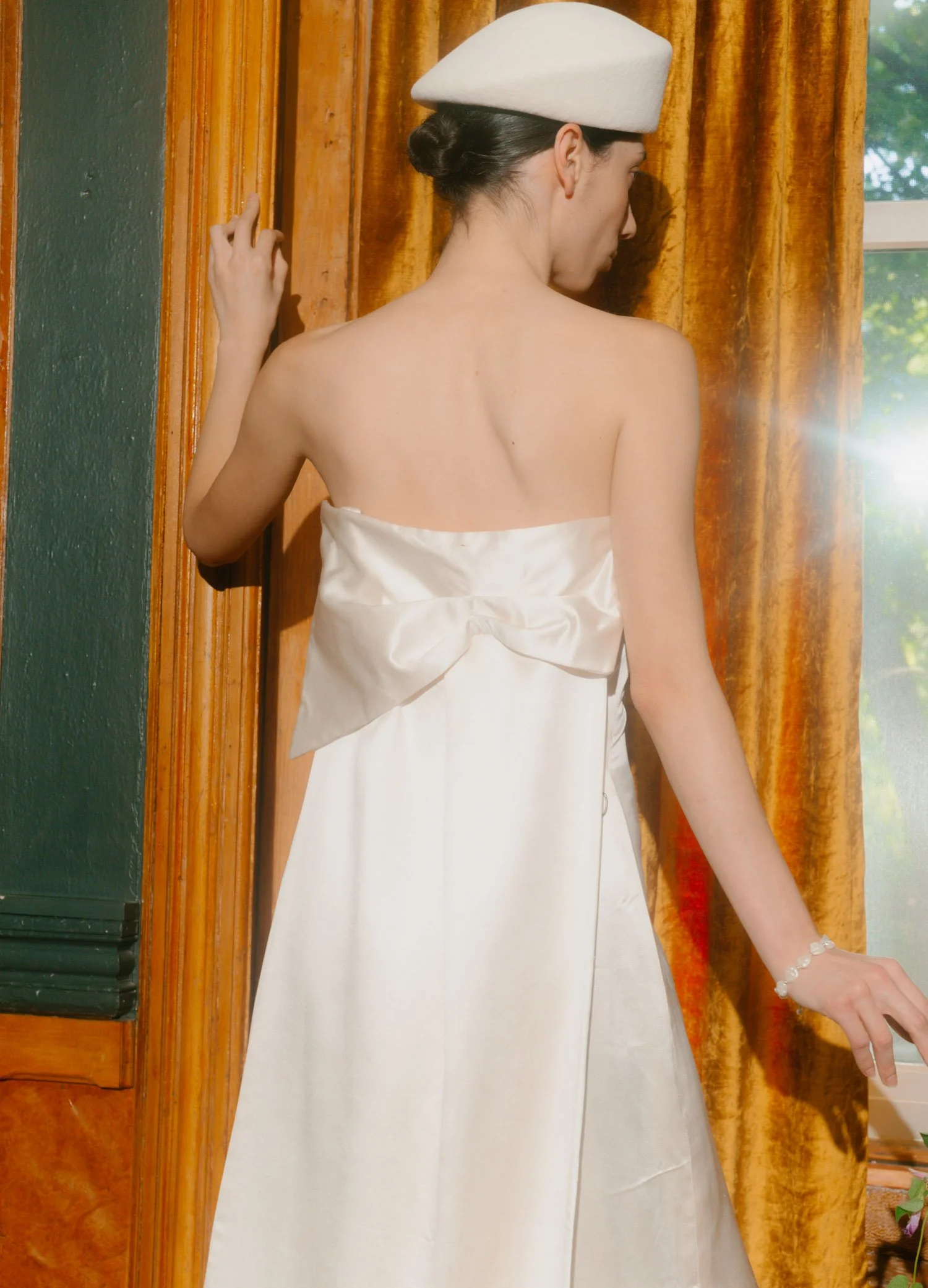 Delfina-Balda-Fantasia-Bridal-4-2027-2028-122.jpg
