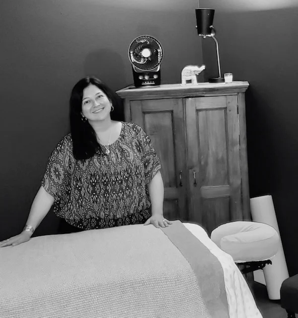 massage_nichole_headshot.jpg