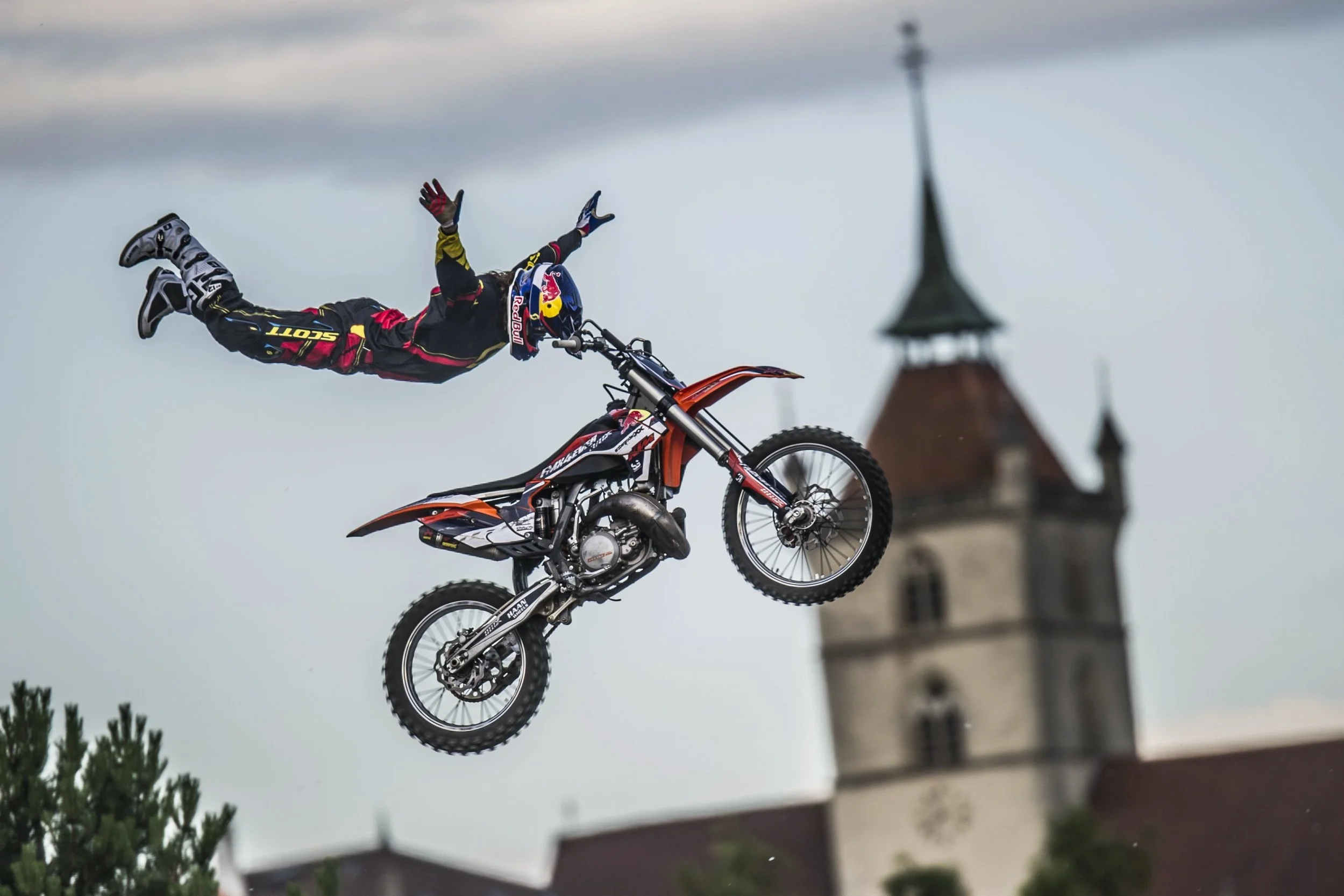 Freestyle motocross
