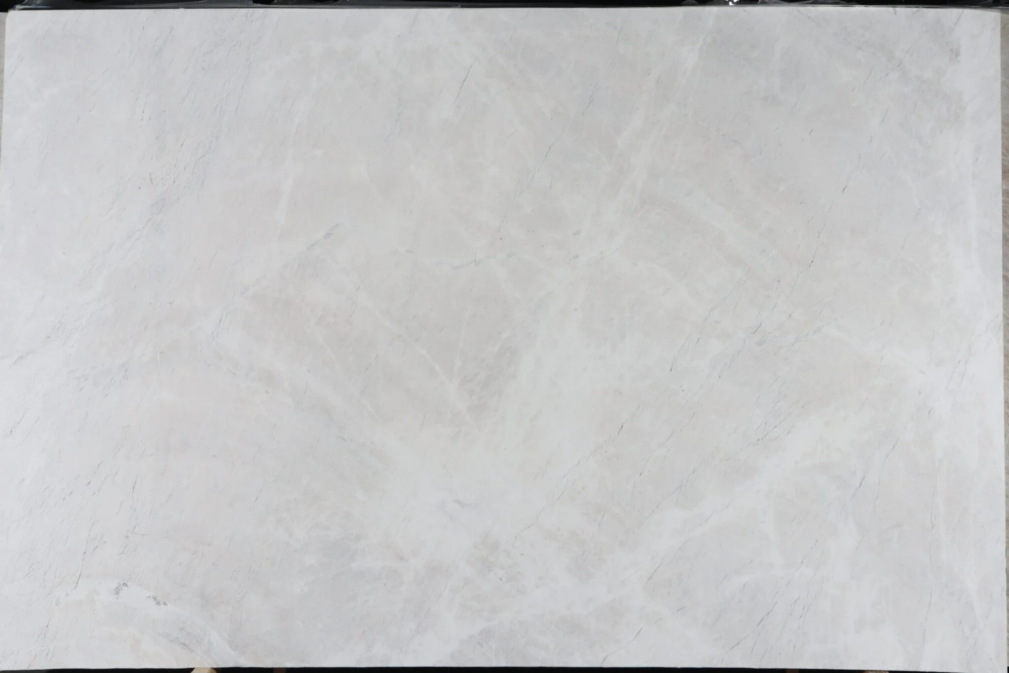 Bianco Nuvolato Light