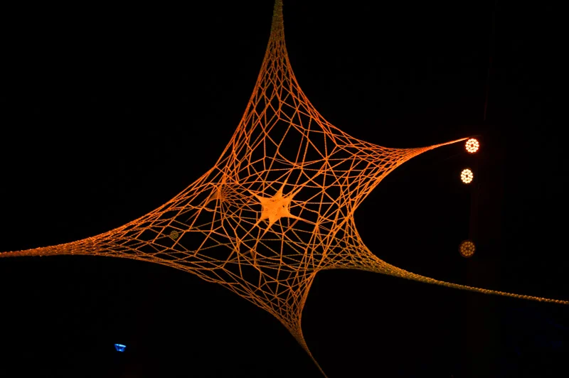 F9  1/20 sec  ISO 500 