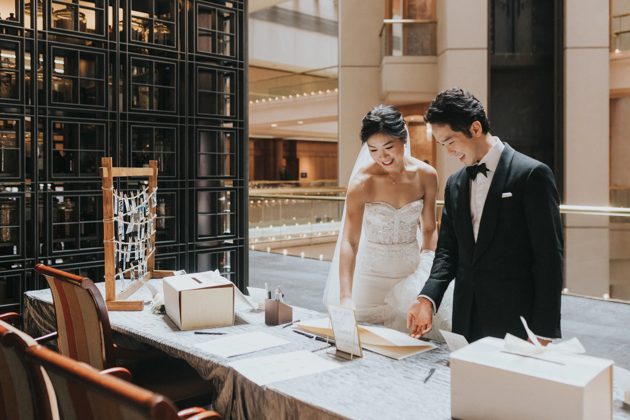 KaierTanPhotography_RegentSingaporeWedding_SingaporeWeddingPhotographer-35.jpg