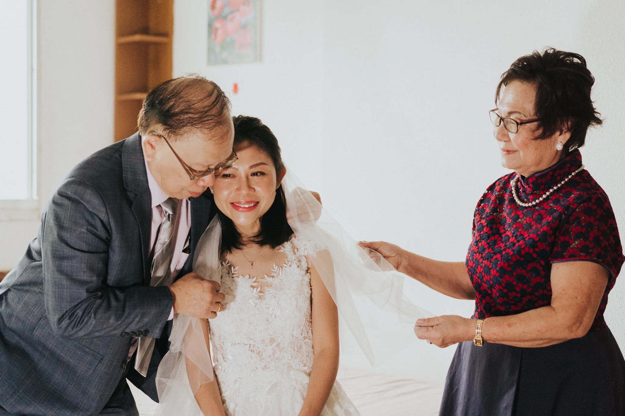 SingaporeWeddingPhotographer_FourSeasonsHotel_ChurchofStTeresa-10.jpg
