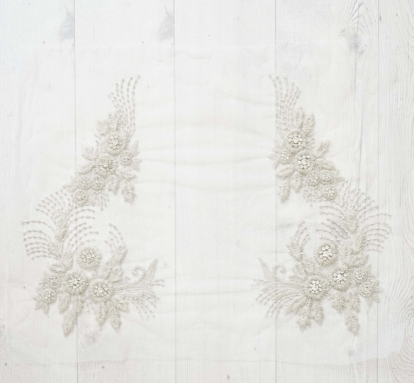 LUCY (PAIR) / 41CM X 23CM / $75