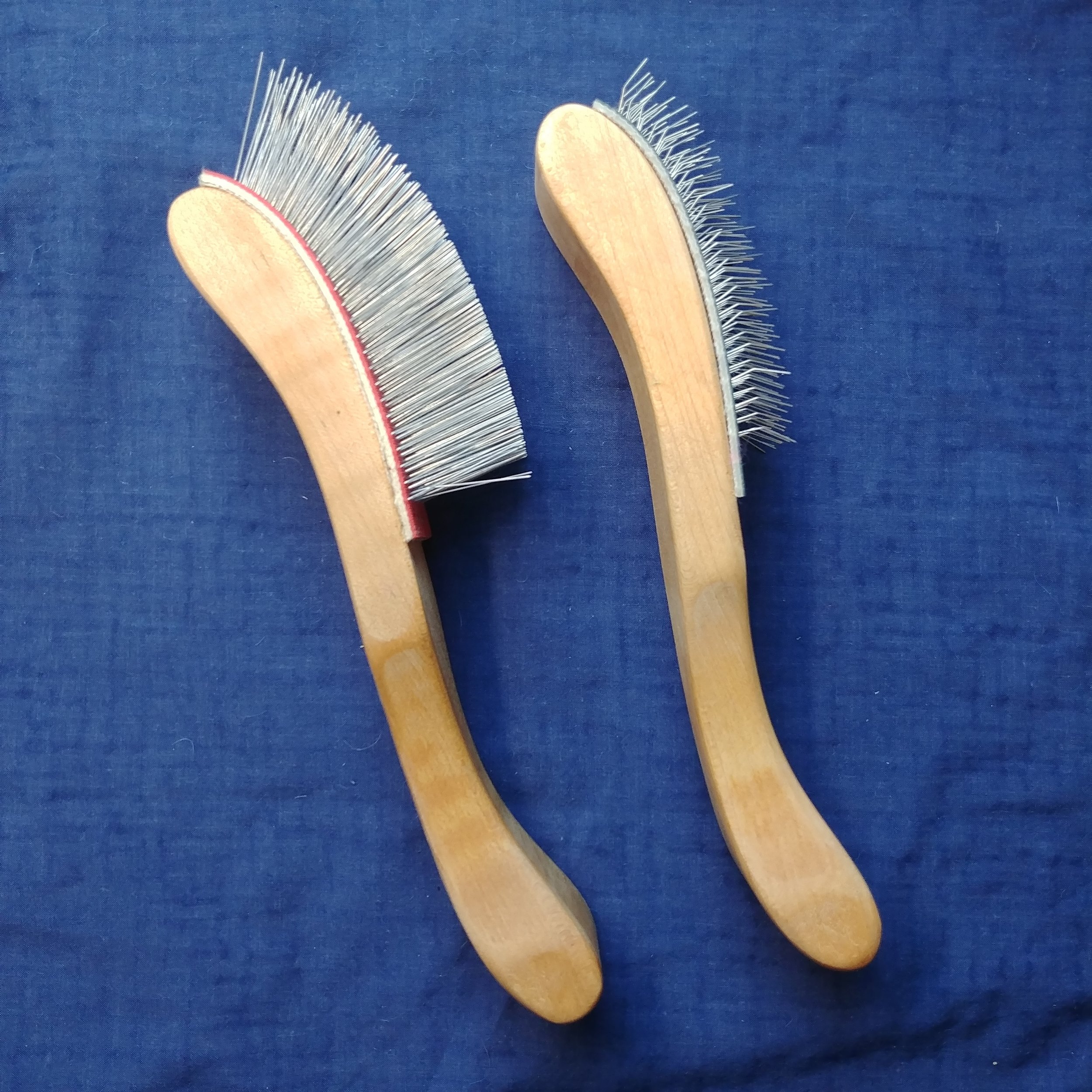 Handle Shedding Wool Carding Combs Hand Carders Felting Preparation Pe –  Feltify