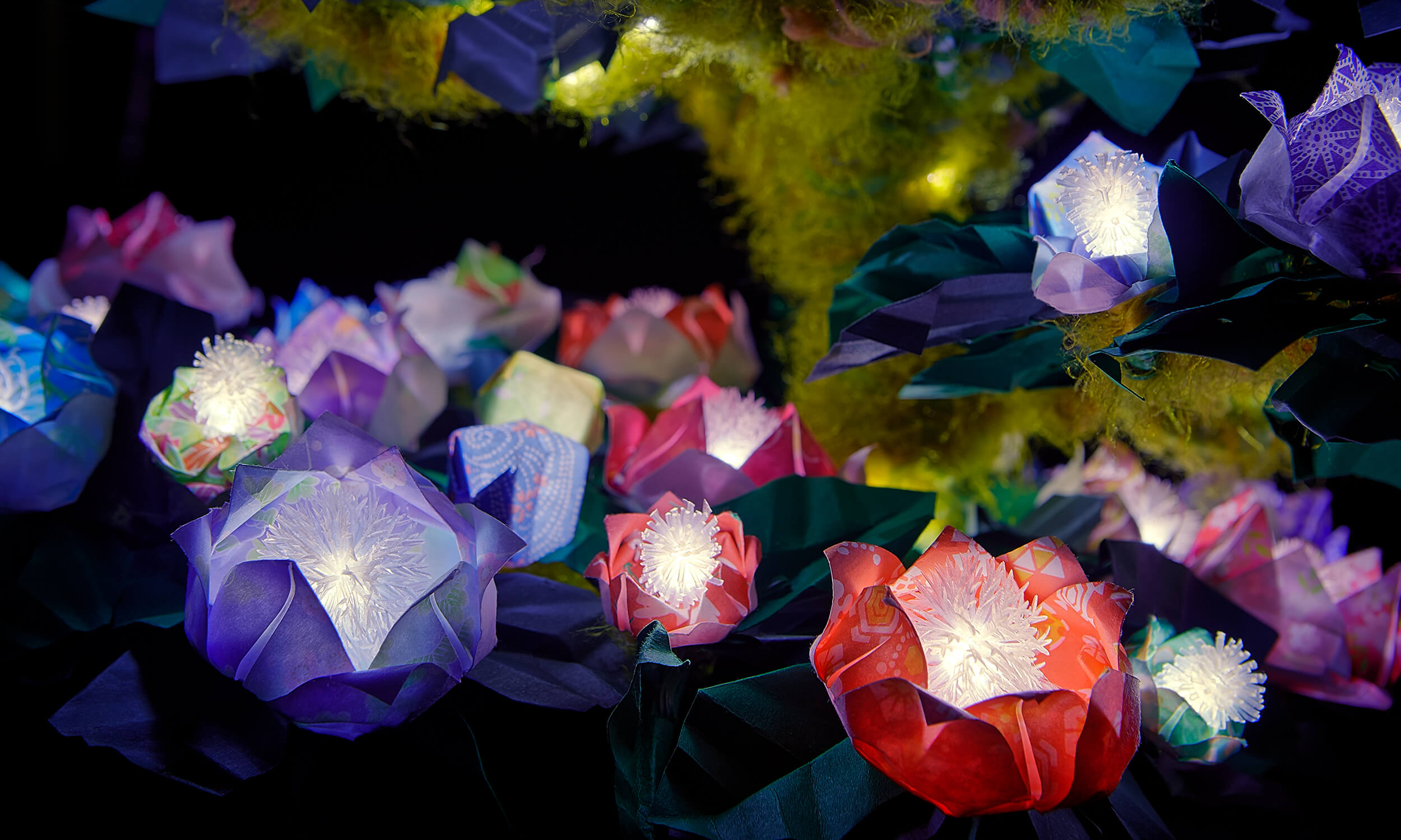 Magis-Magical tree-of-imagination-origami-LED-lamp.jpg