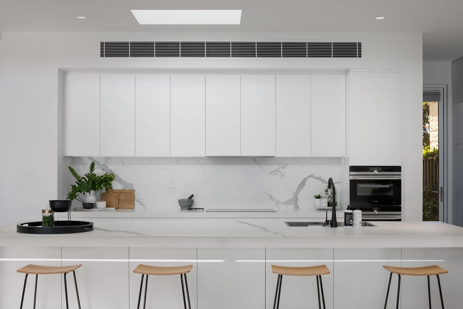 kitchen_stools.jpg