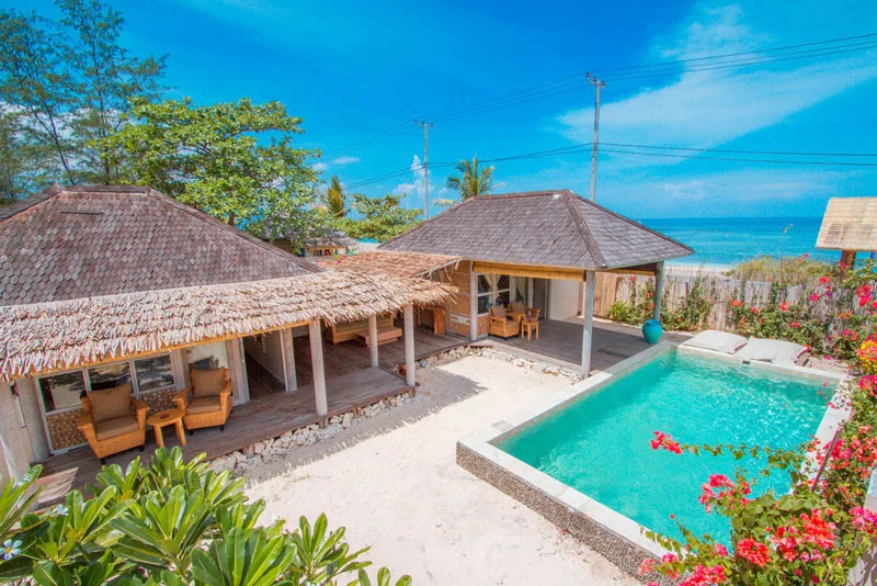 2 Bedrooms villa with pool and garden Avia Villa Resort Gili Meno