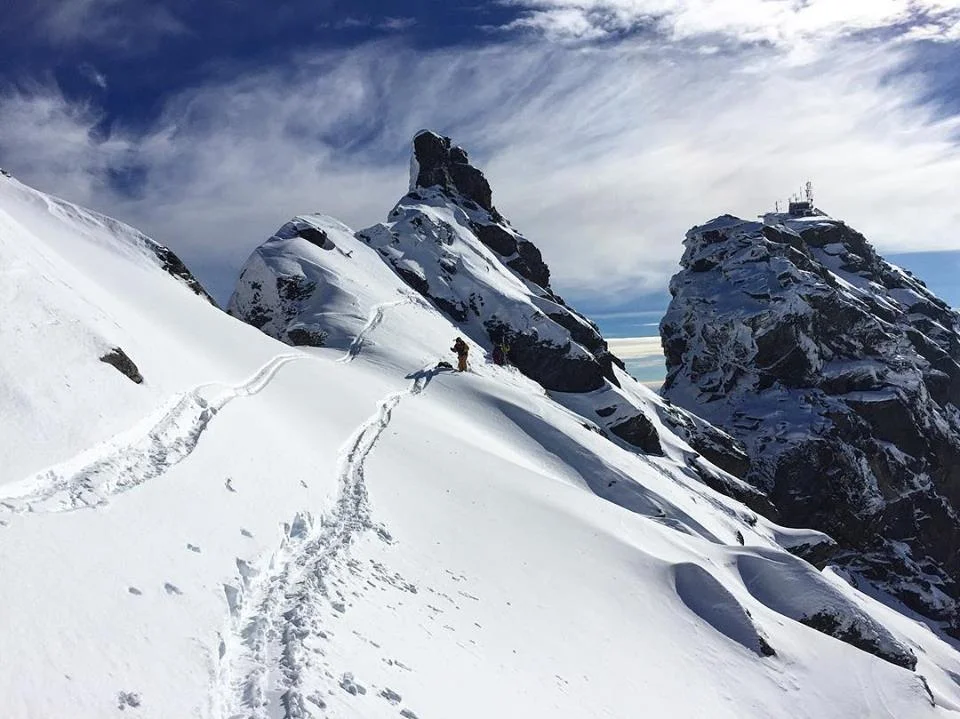 hiking the ridgeline past weather station at remarkables.jpg