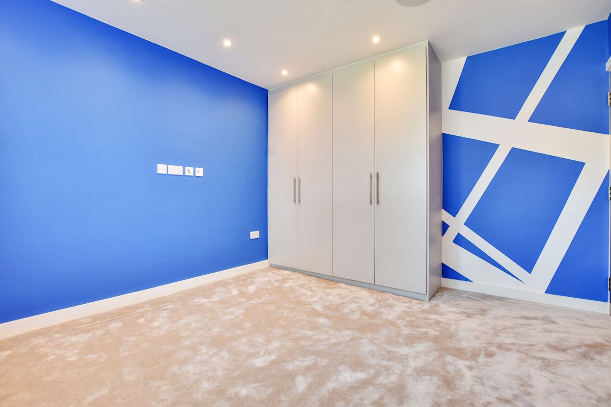 85c3e5fc-68fc-4f44-97ec-7c60223ddb1fdnsl - 92 sandymount avenue - third bedroom1-medium.jpg