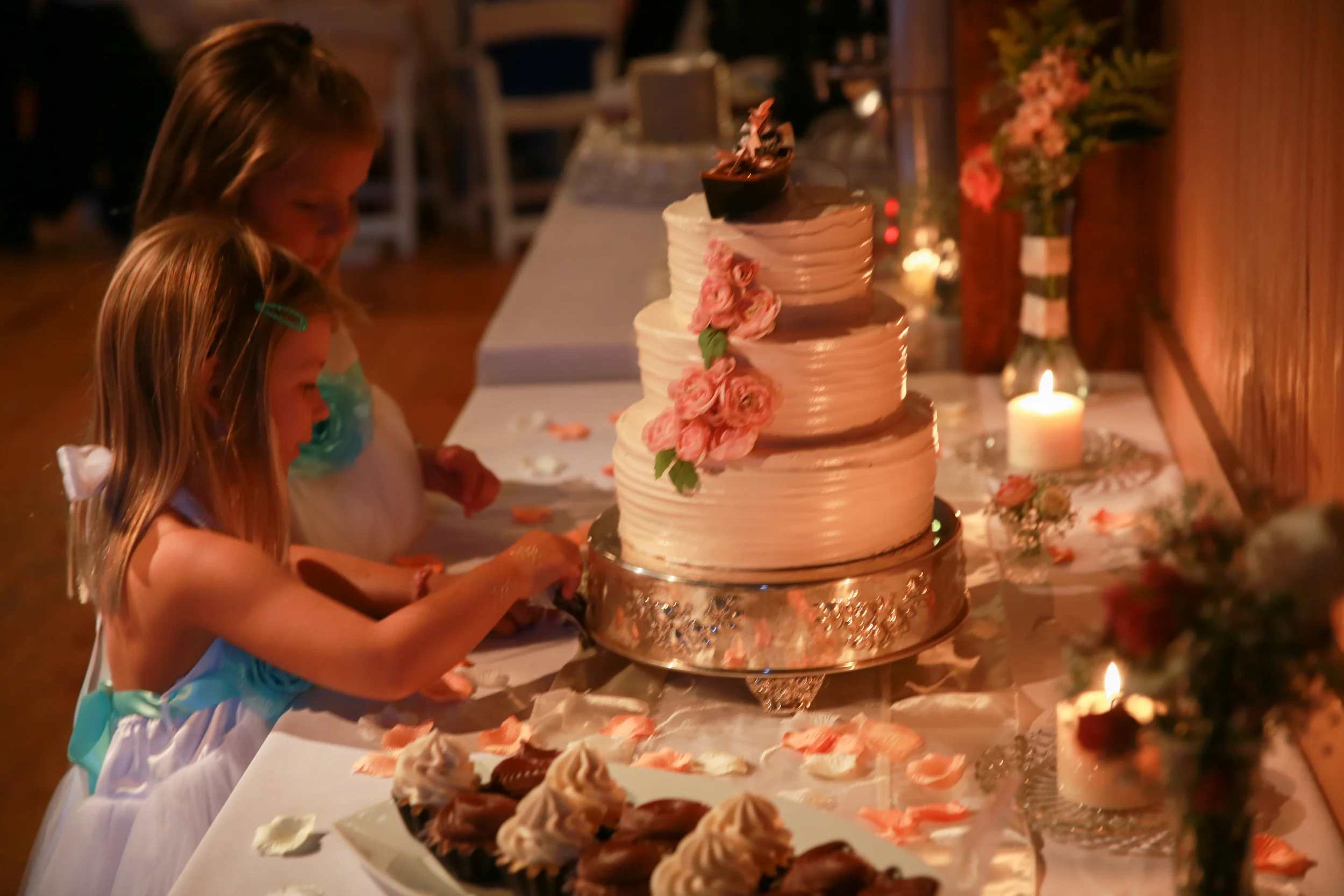 Children eating the wedding cake.