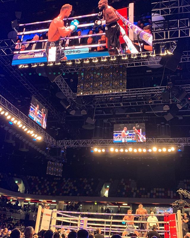 Dancing under those lights!! &bull;
&bull;
&bull;
#lifestyle #money #power #boxing #energy #functionaltraining #blood #sweat #mentalhealth #fitness #fitnessmotivation #fit #fitfam #healthylifestyle #healthylife #healthybody #healthymind #fun #squats 