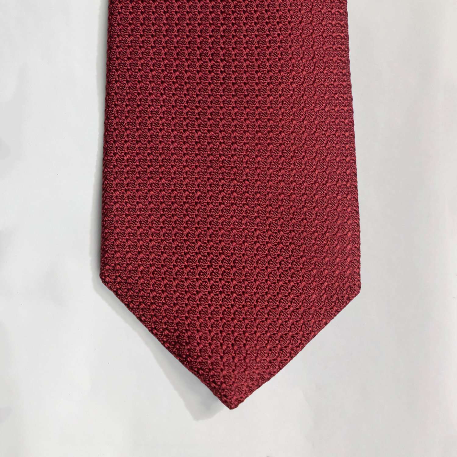 Grenadine Tie - Burgundy.png