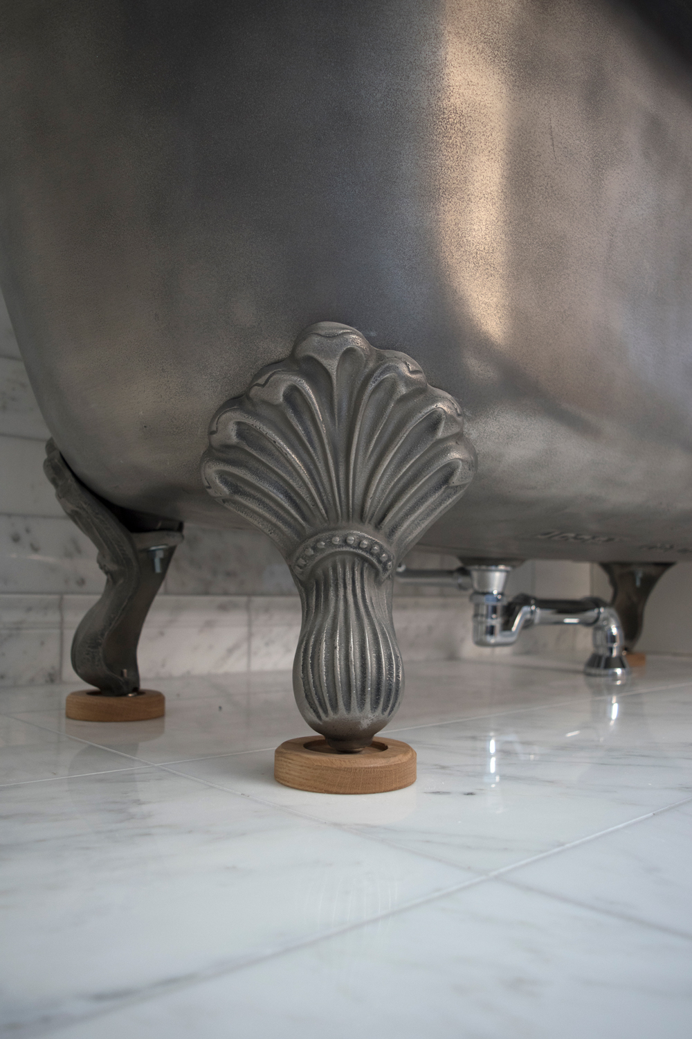 Liqui-Met Liquid Metal Coated Bathtub Claw Foot Close-Up.jpg
