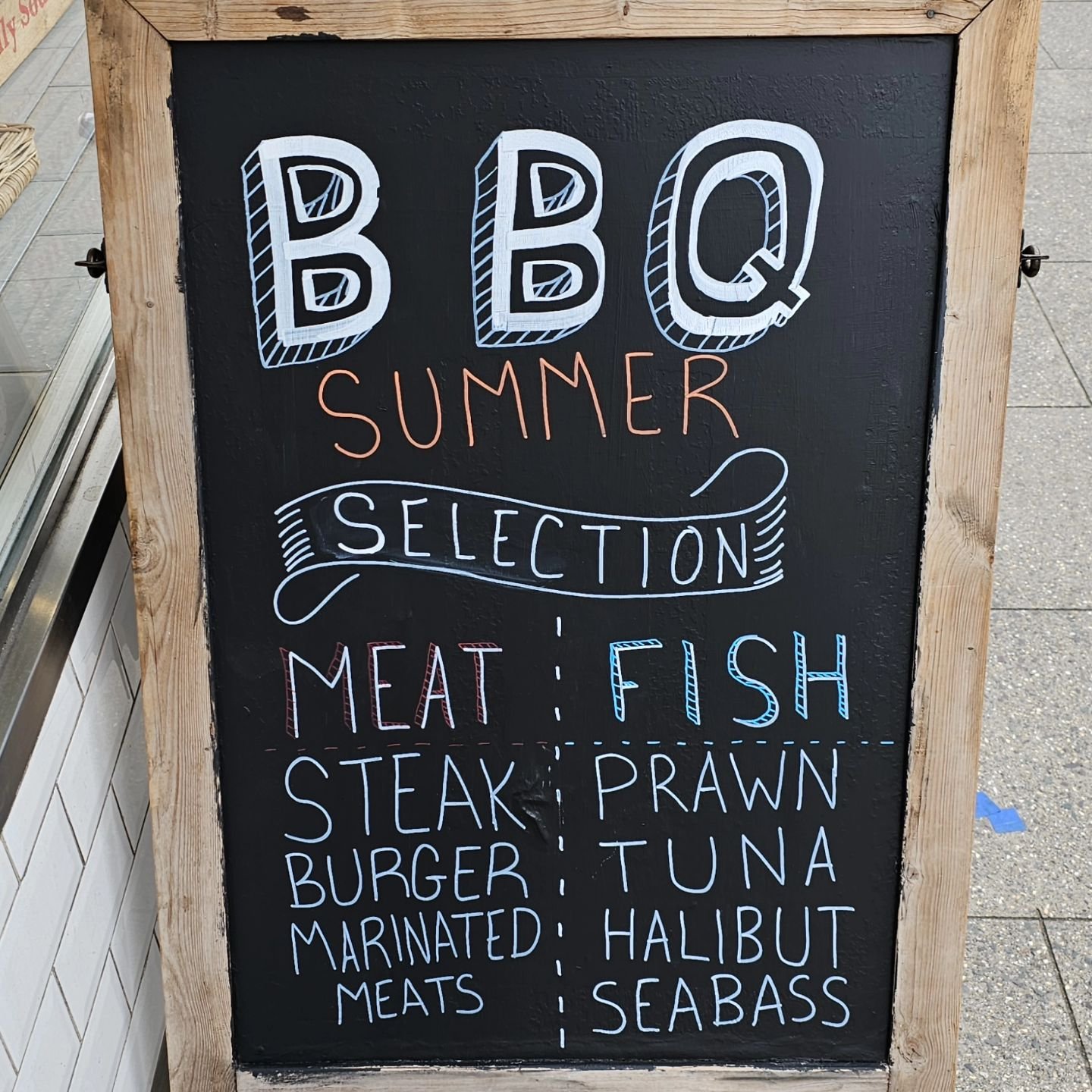 We've got it all in store! I might have been a bit eager by proclaiming that summer has arrived....

#sydenham #sydenhammums #dulwichmums #crystalpalacemums #nightin #butchers #freerange #fish #fishmongers #shopindependent #shopsmallbusiness #foodieo
