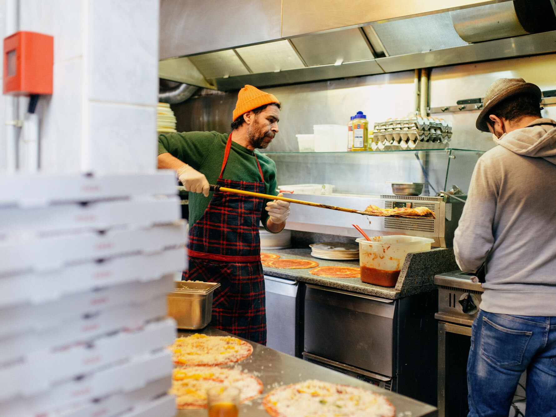 FRANCE - VIRUS - HELP - FOOD DELIVERY TO CAREGIVERS 