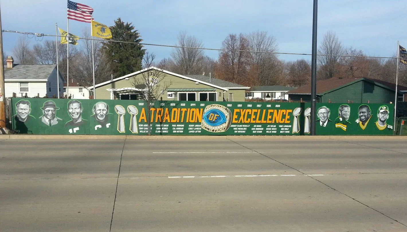 Packers-Legends-Mural-right-outside-Lambeau-Field.jpg