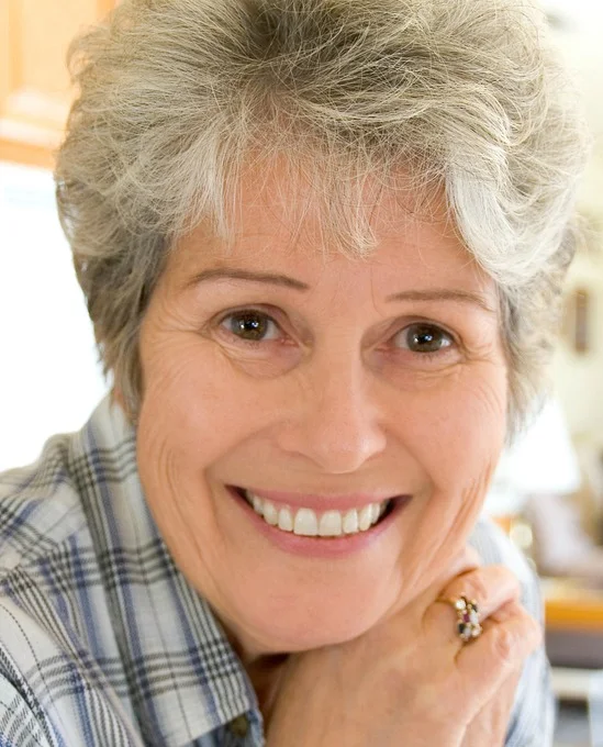 woman-confident-smiling.jpg
